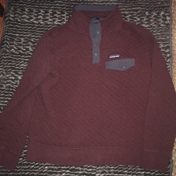 Patagonia Tops - Patagonia organic cotton quilt snap t